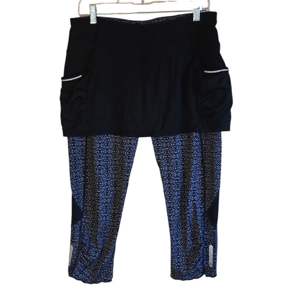 Athleta Contender 2 in 1 skirted leggings crop size large